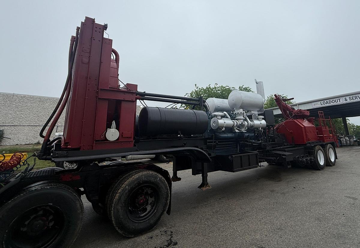 Used Blender with SPM 2250 HP Triplex Pump, Detroit 16V Engine & Allison Transmission