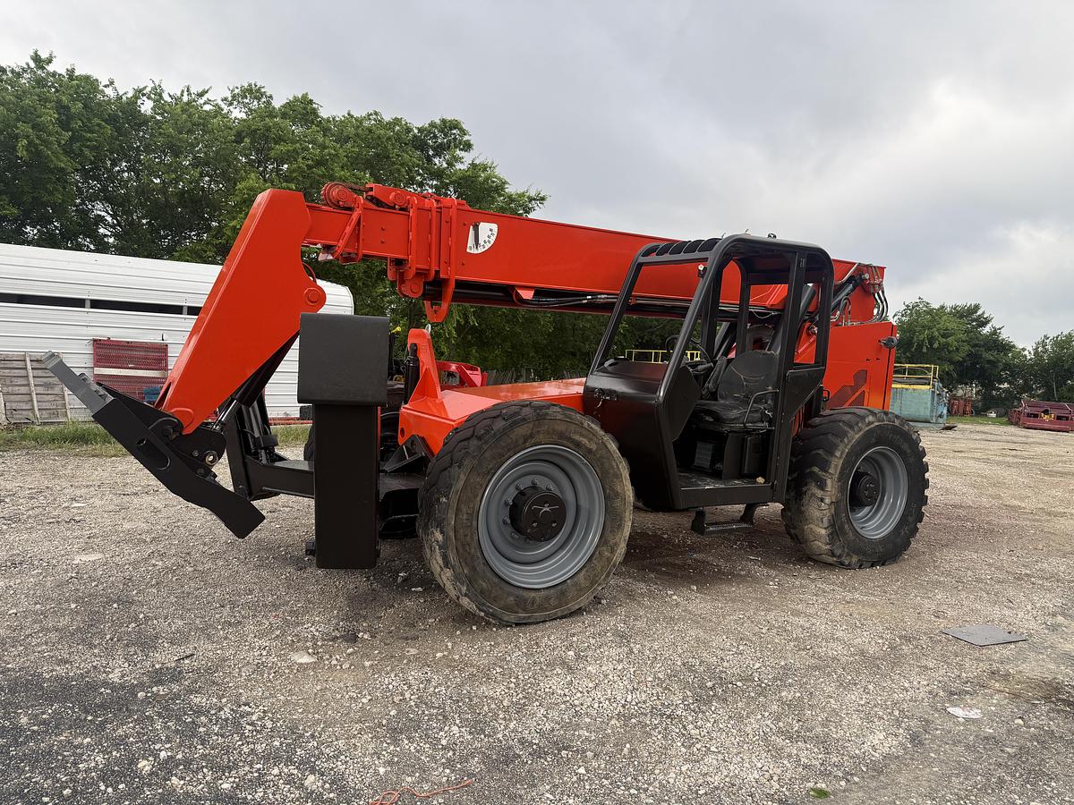 Used 2013 JLG SKYTRAK Telehandler