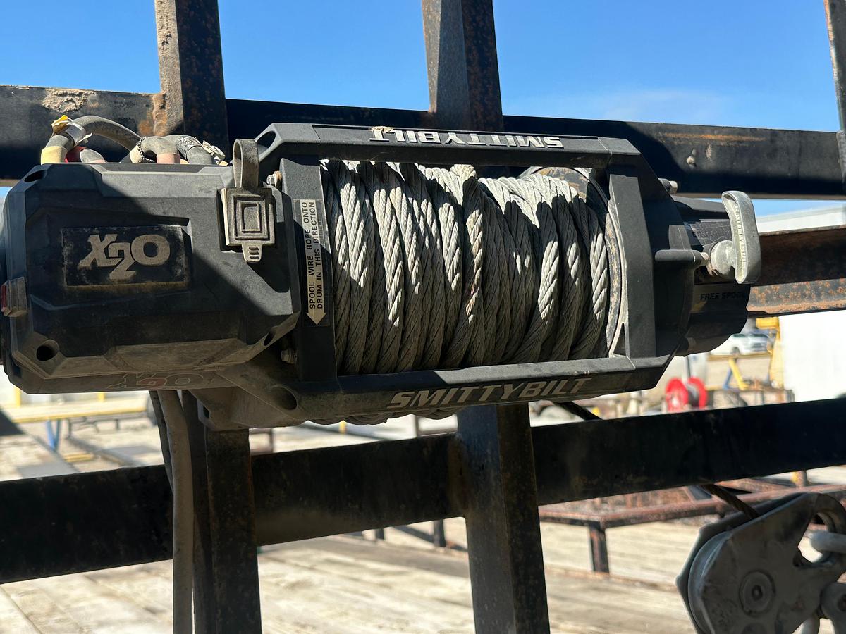 Used 2018 Texas Pride Trailer gooseneck trailer with 20 deck has tail roll and 17,500 lb Smitty Bilt win