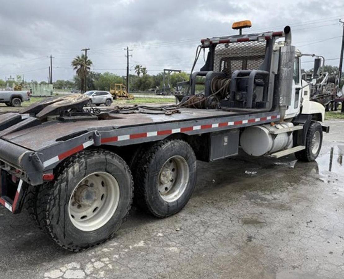 Used 1999 Mack CH613 60K Mech Winch Truck