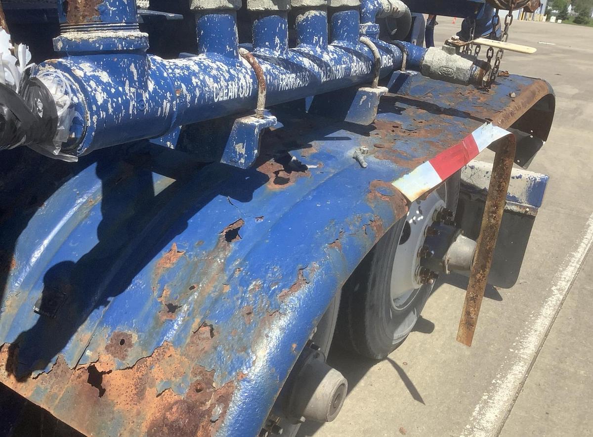 Used Clark 660 Cement Bulk Trailer