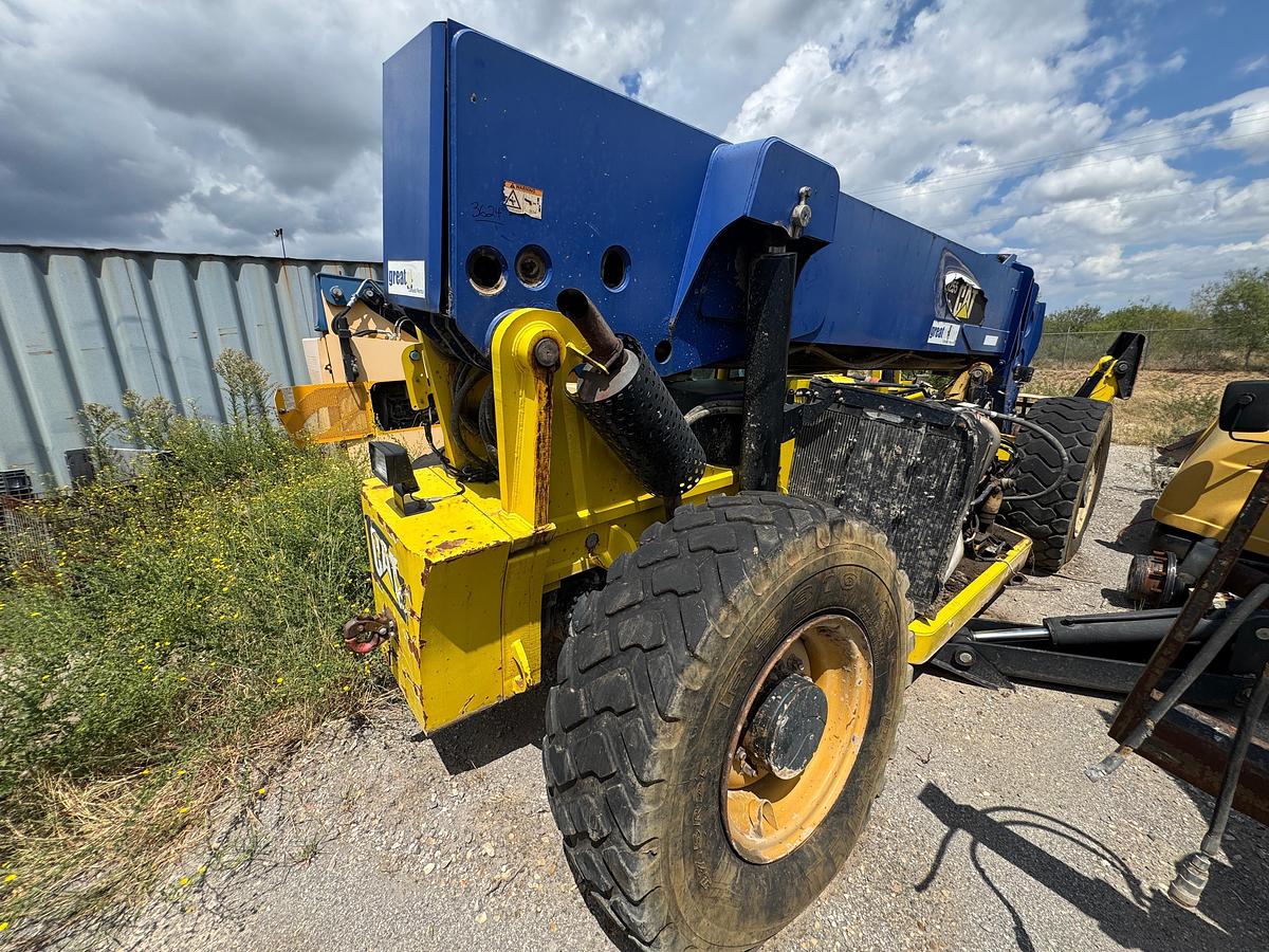 Used 2011 Caterpillar TL1255 Telehandler
