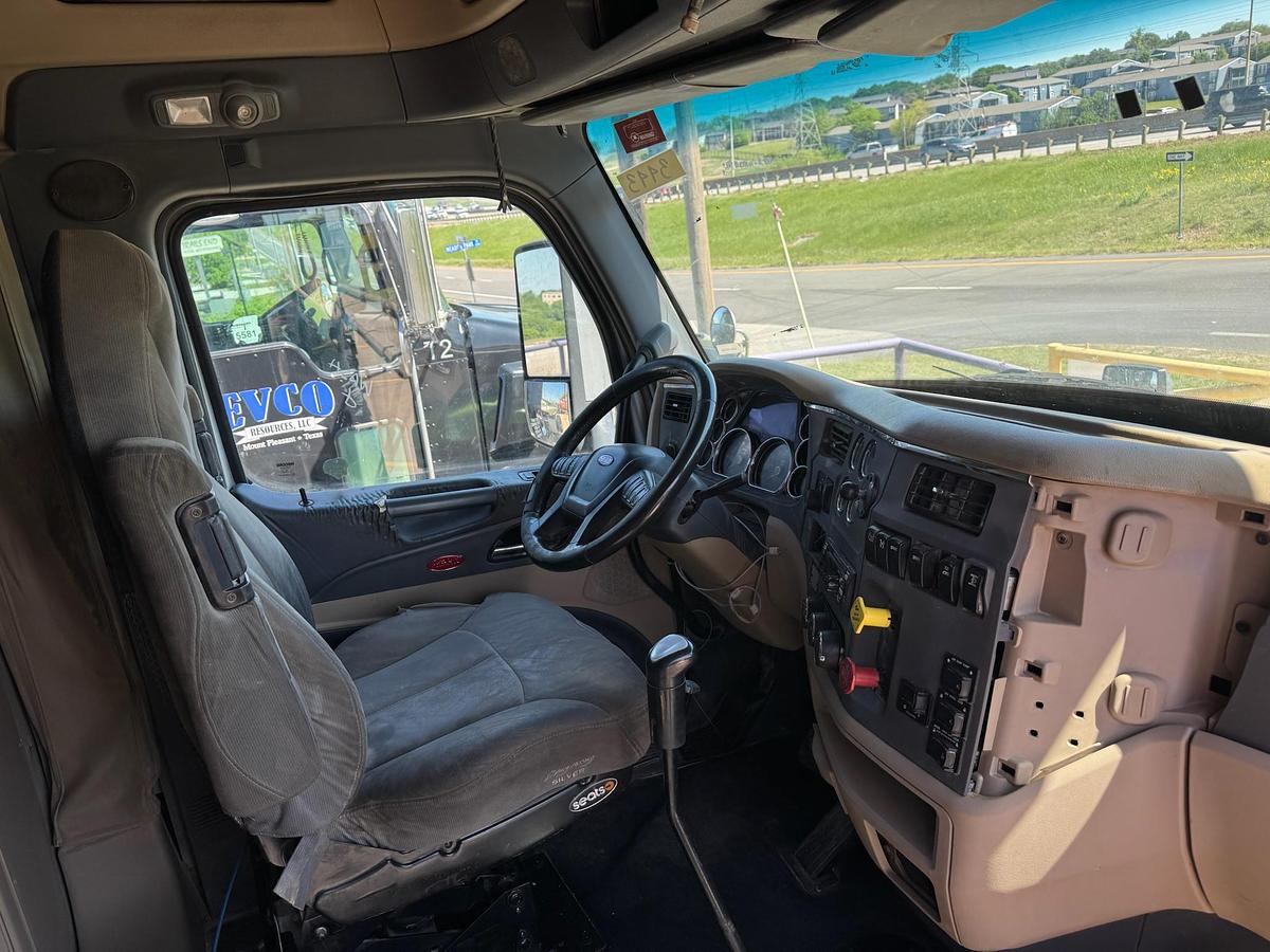 Used 2015 Peterbilt 579 6x4 Sleeper Truck Tractor