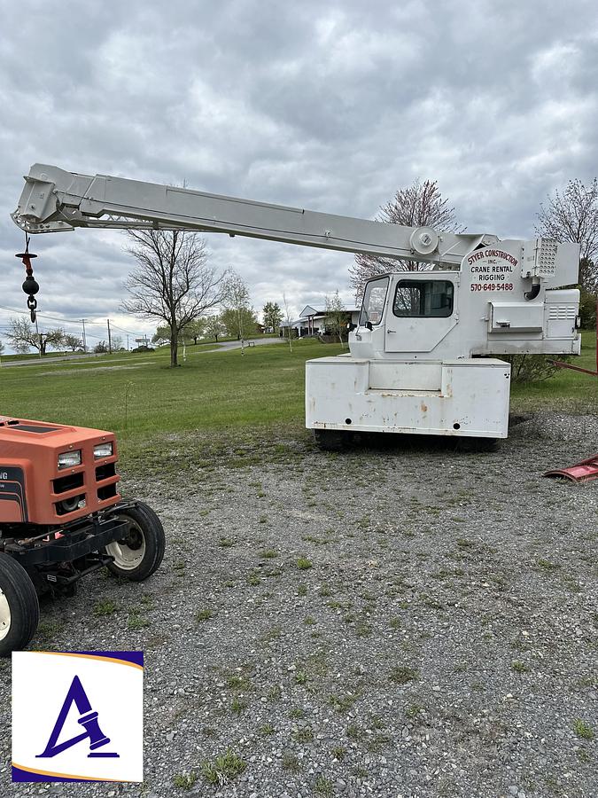 Used 1984 JLG 8812 55' Boom 10' Jib