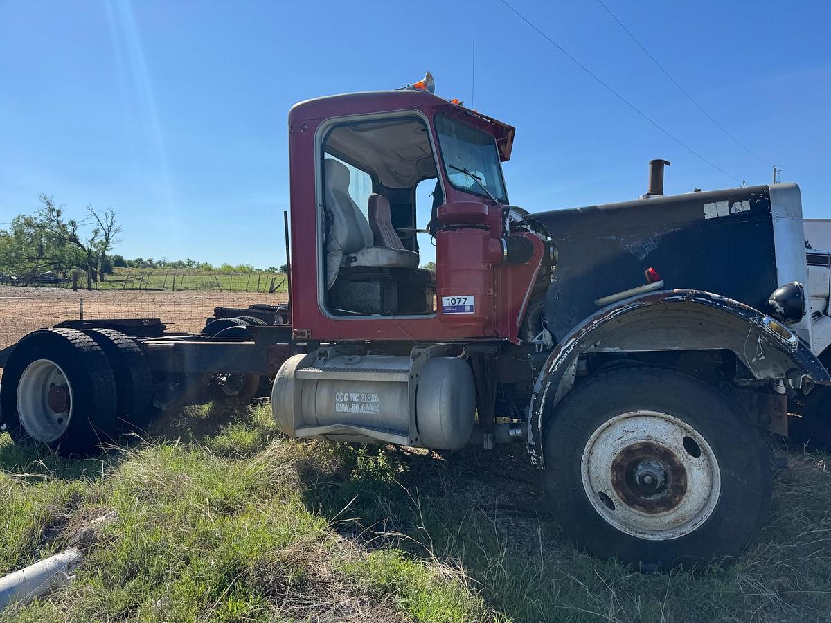 Used Day-cab Semi Truck