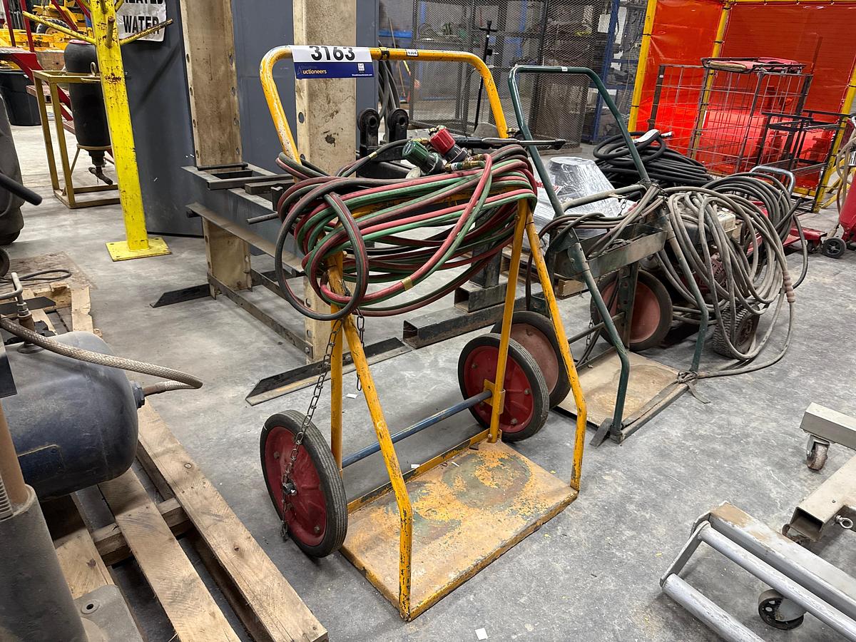 Used Oxygen Settling Cart with Hose Gauges and Torch