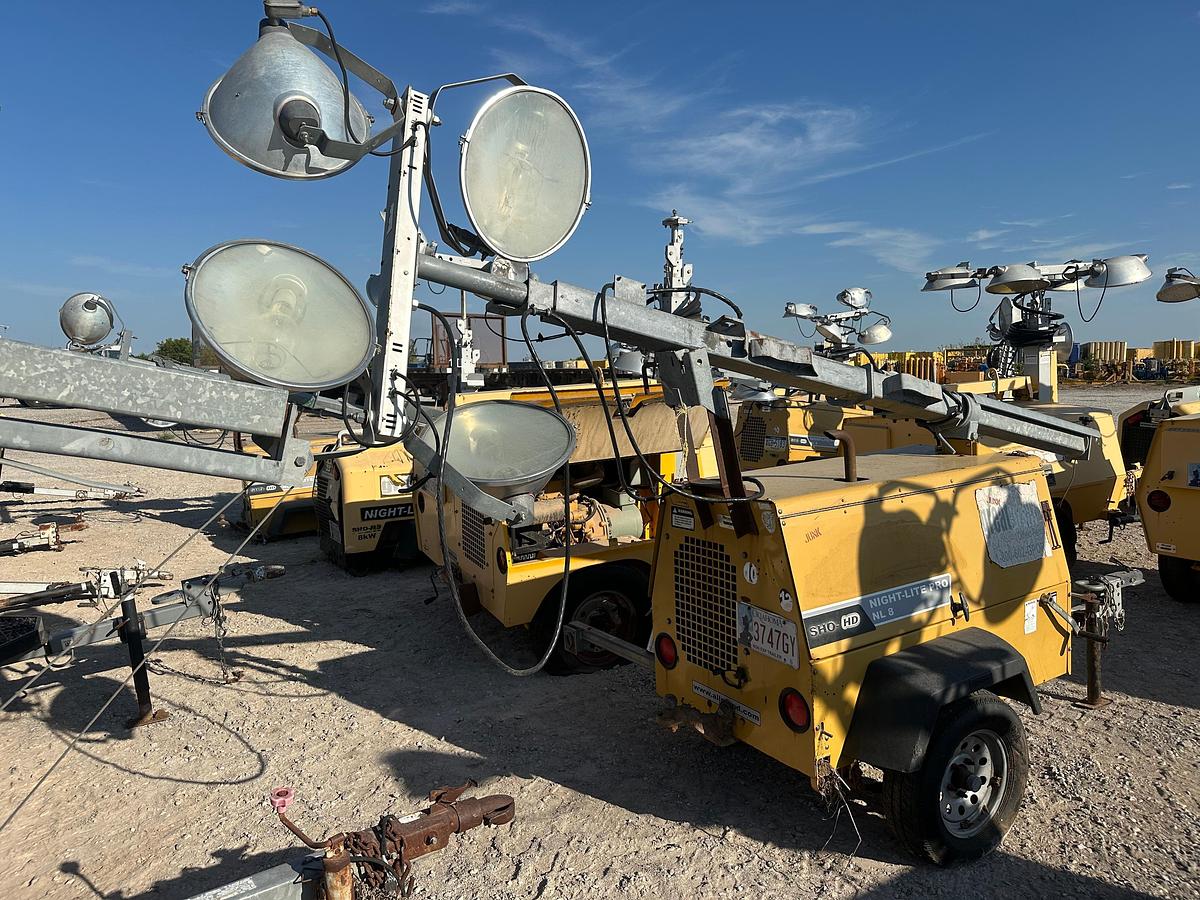 Used Allmand Nightpro Nl8 8kw Light Plant with Cat Engine Inoperable.