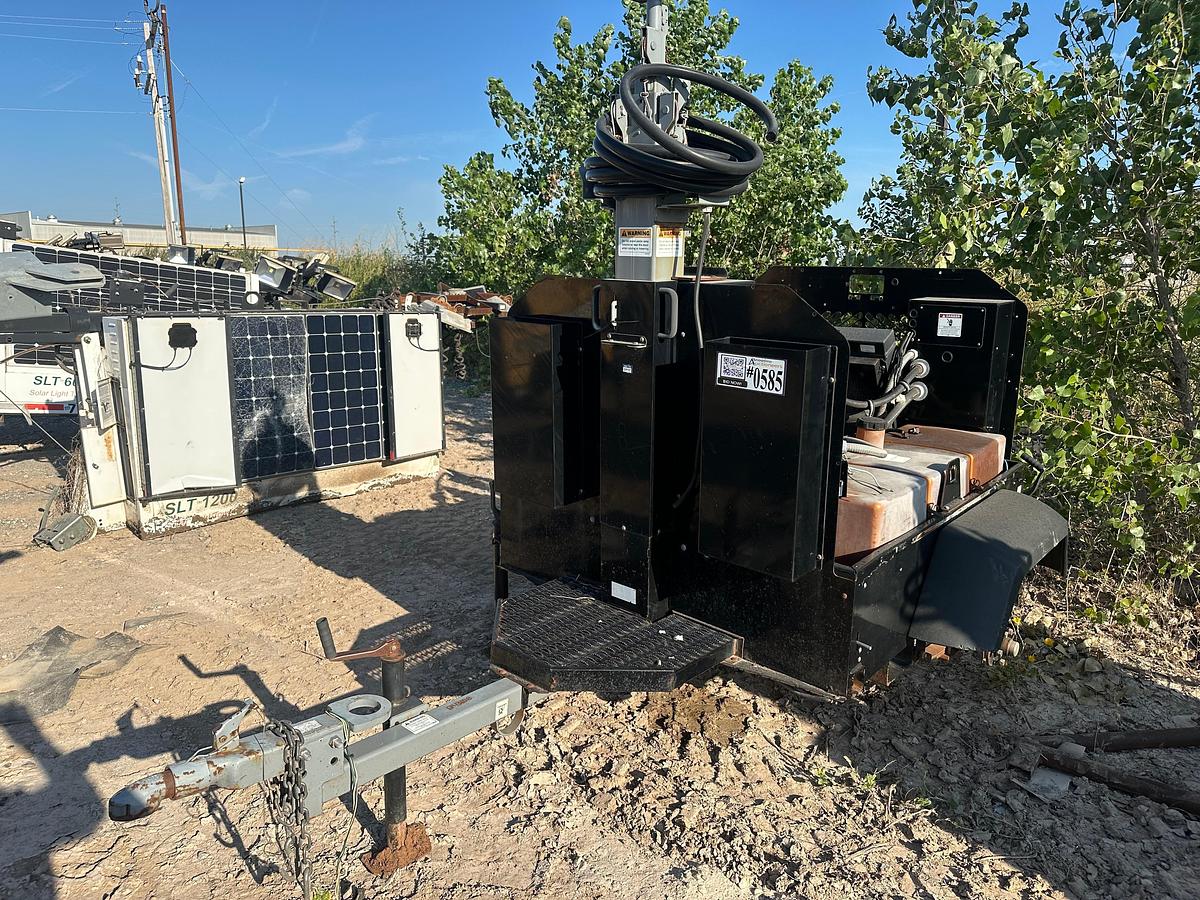 Used Allmand Maxi-Lite 2 Inoperable Isuzu Engine, No Generator, Missing Wheels.