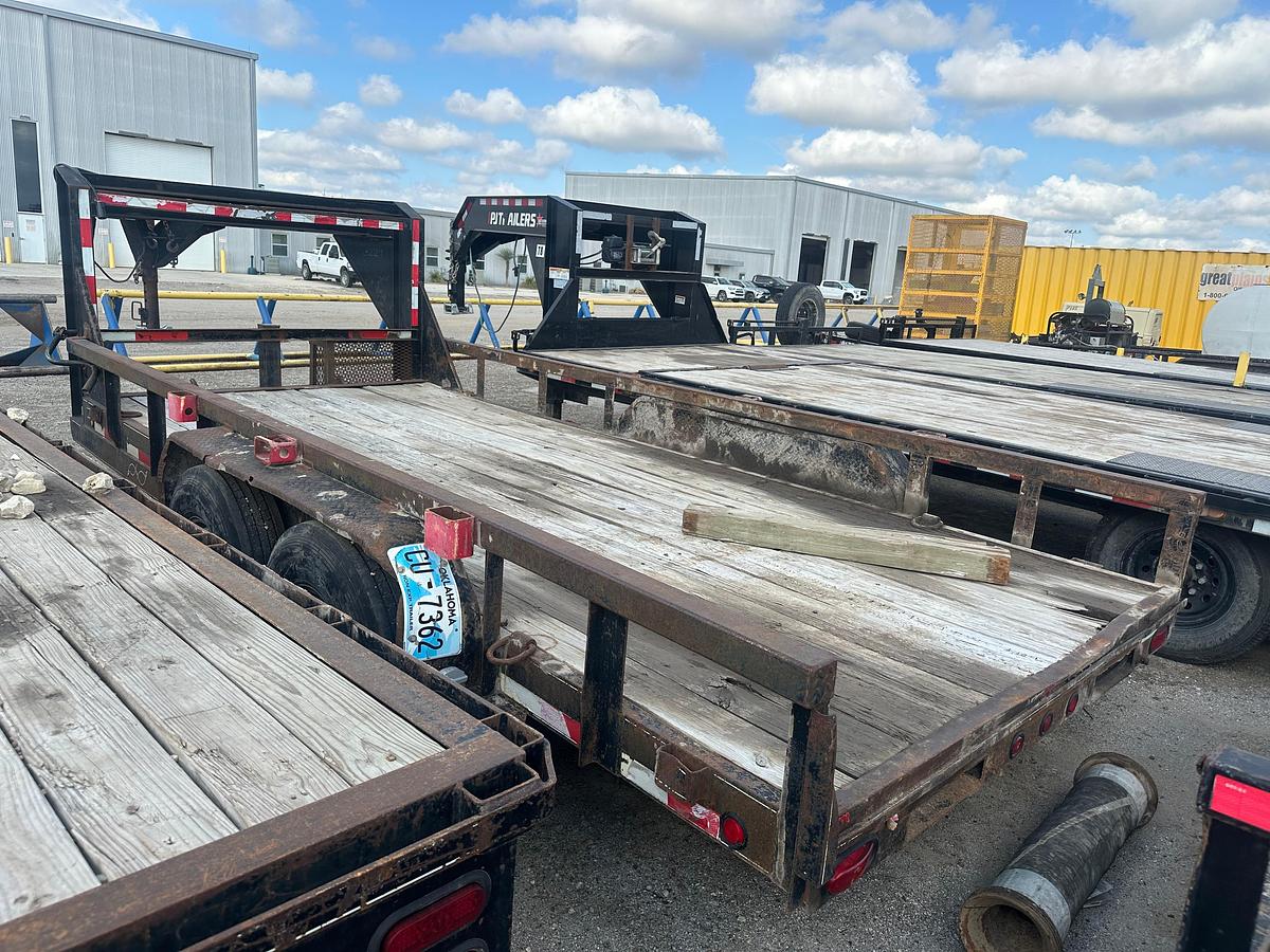 Used 2013 Lonestar Trailer MFG 16' GooseneckTrailer