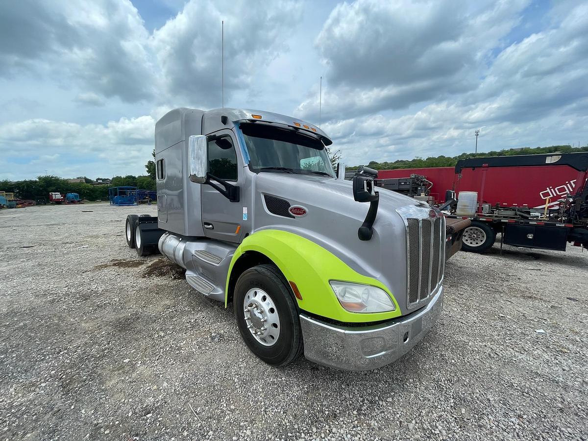 Used 2015 Peterbilt 579 6x4 Sleeper Truck Tractor