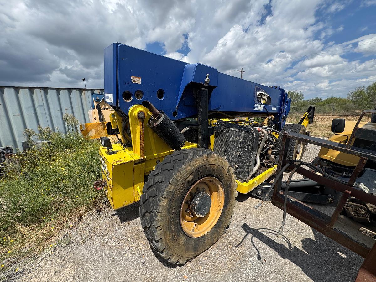 Used 2011 Caterpillar TL1255 Telehandler