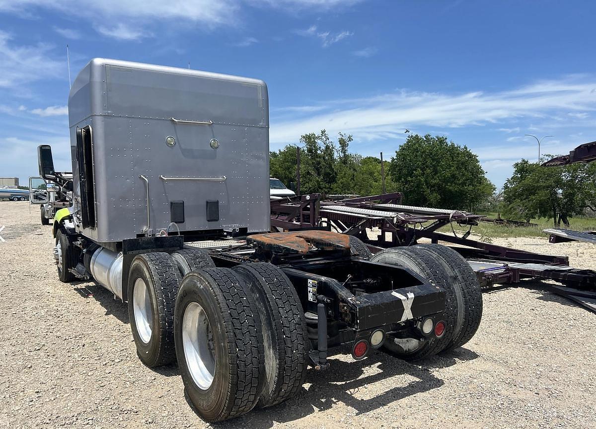 Used 2015 Peterbilt 579 6x4 Sleeper Truck Tractor