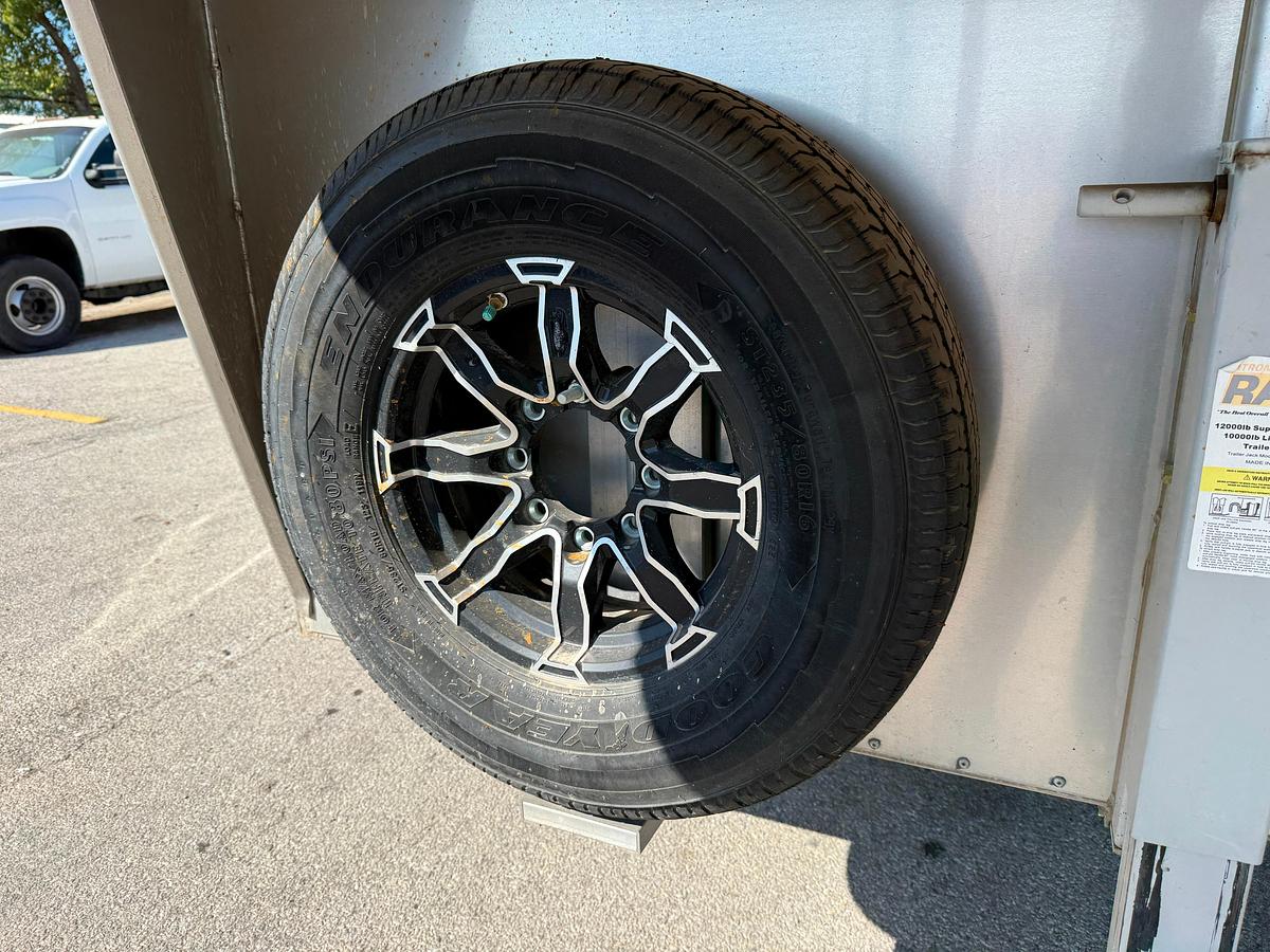 Used 2024 Sundowner Work Horse 28GN Trailer