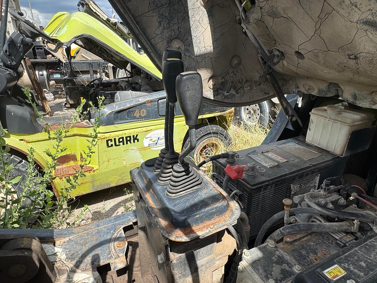 Used Clark CMP 40D Forklift