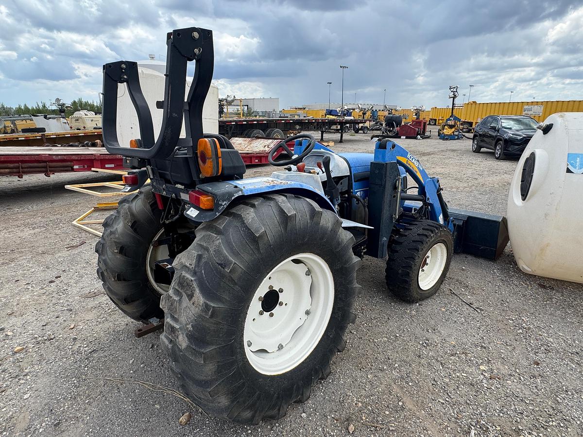 Used New Holland Boomer 3050 Tractor with Loader