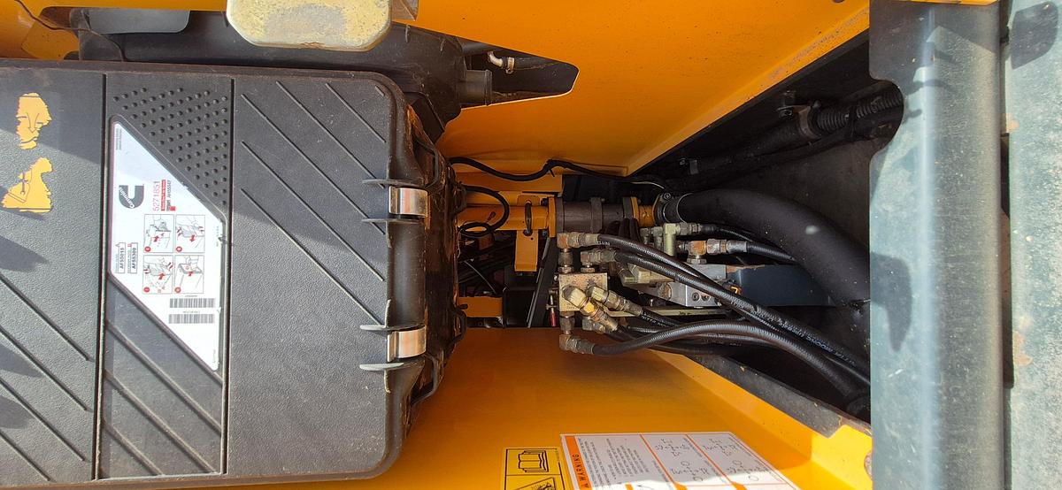 Used 2012 Hyndai 380 Excavator