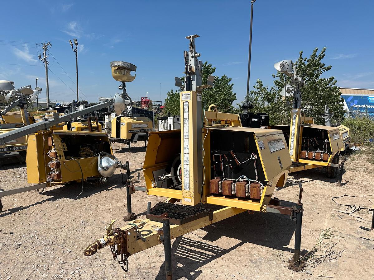 Used Allmand Maxi-Lite V 8kw Light Plant with Cat Engine, Inoperable, Missing Wheels.