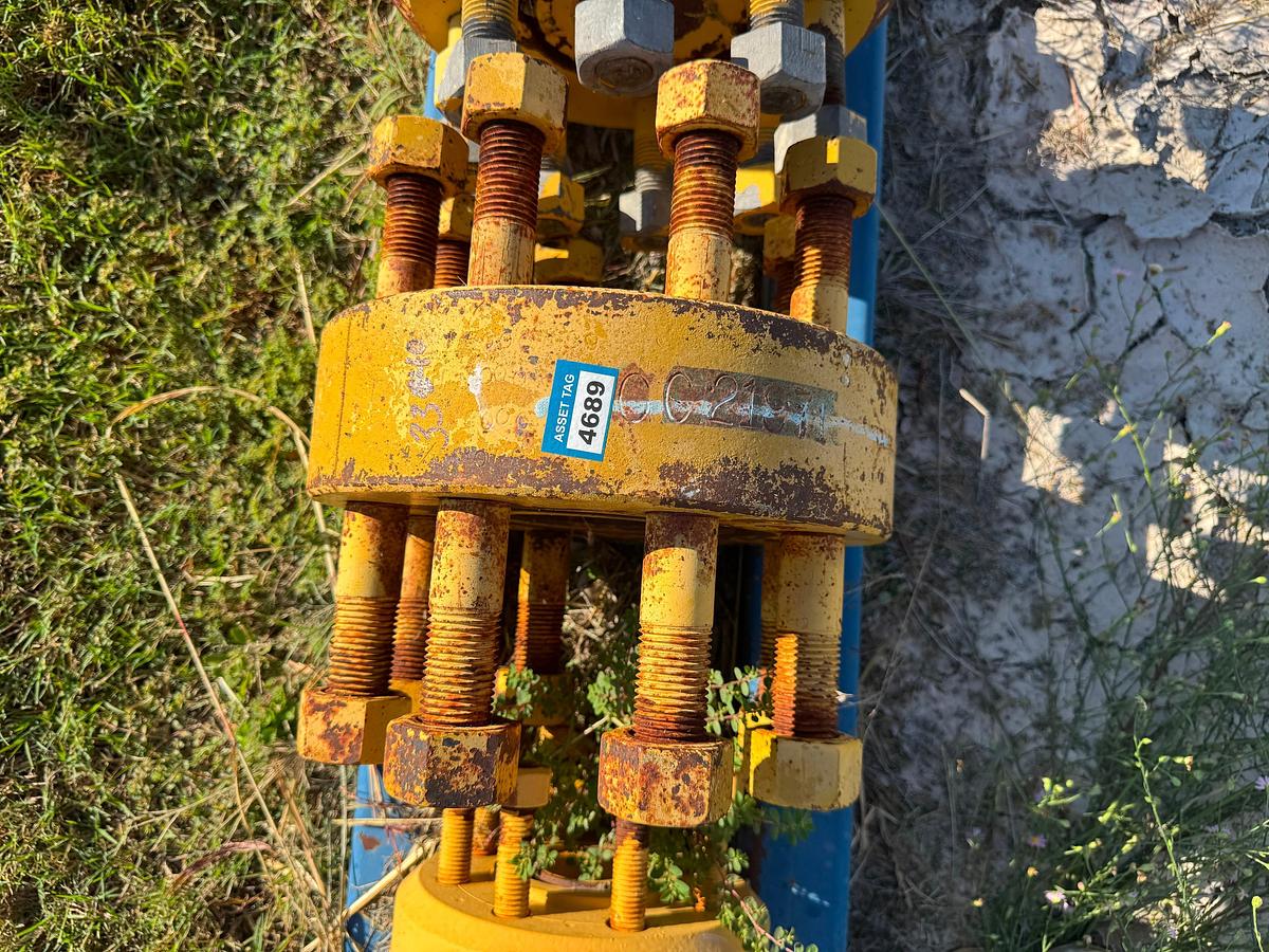 Used (2) 4 1/16''-15m x 2 1/16''-15m DSAs