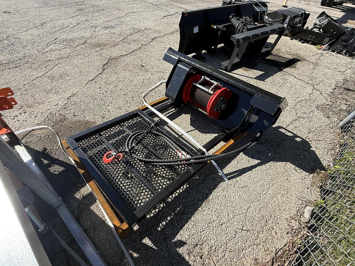 Used 2026 GIYI GY-LW45 Winch Skid Steer Attachment (UNUSED)