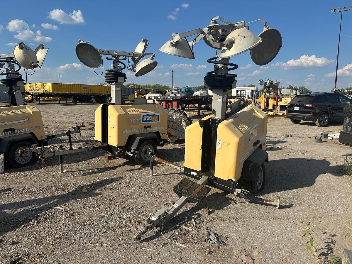 Used Allmand Night-Lite 2 8KW Light Plant with CAT Engine