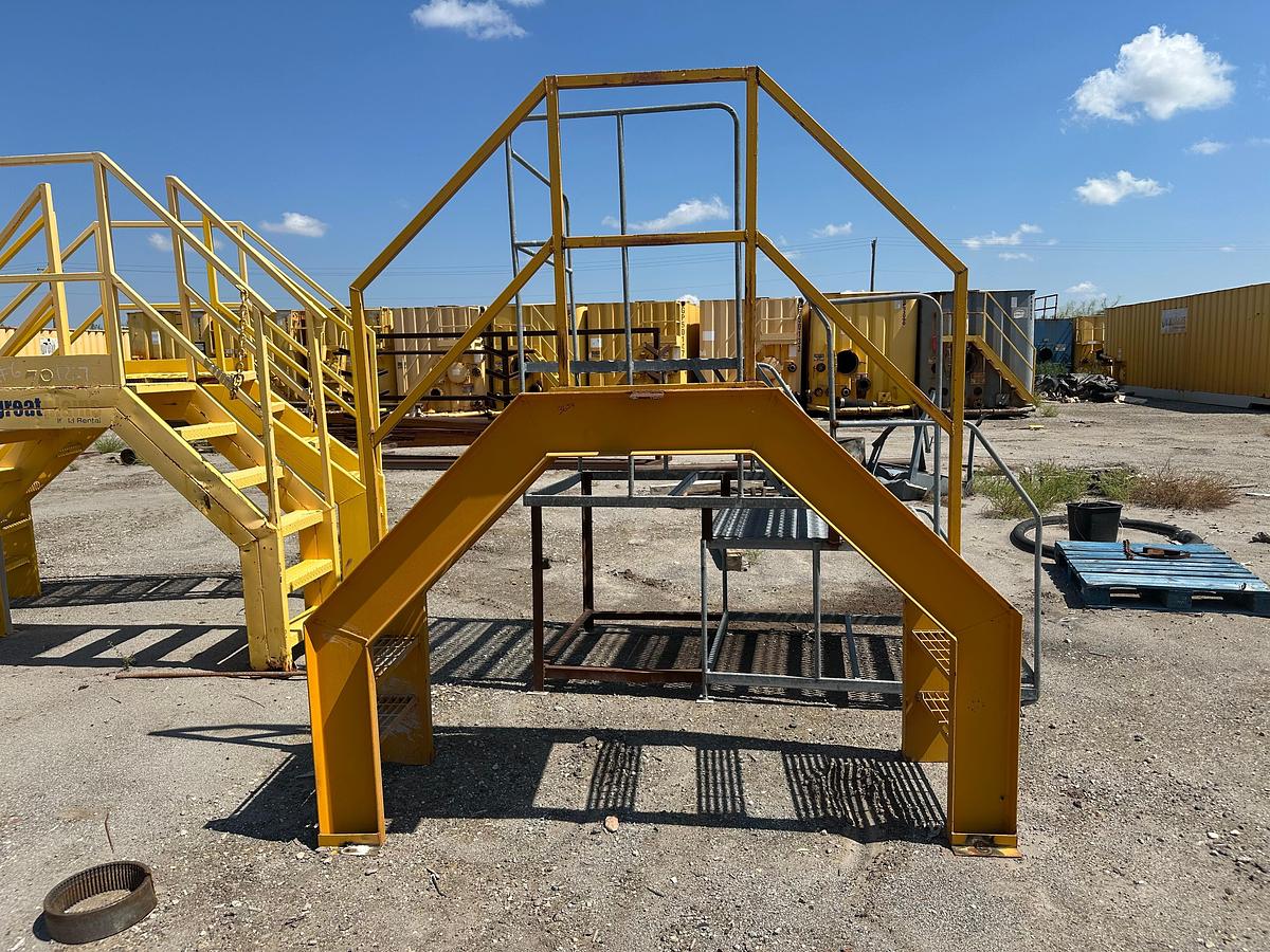 Used Metal Fence/BurmCrossing