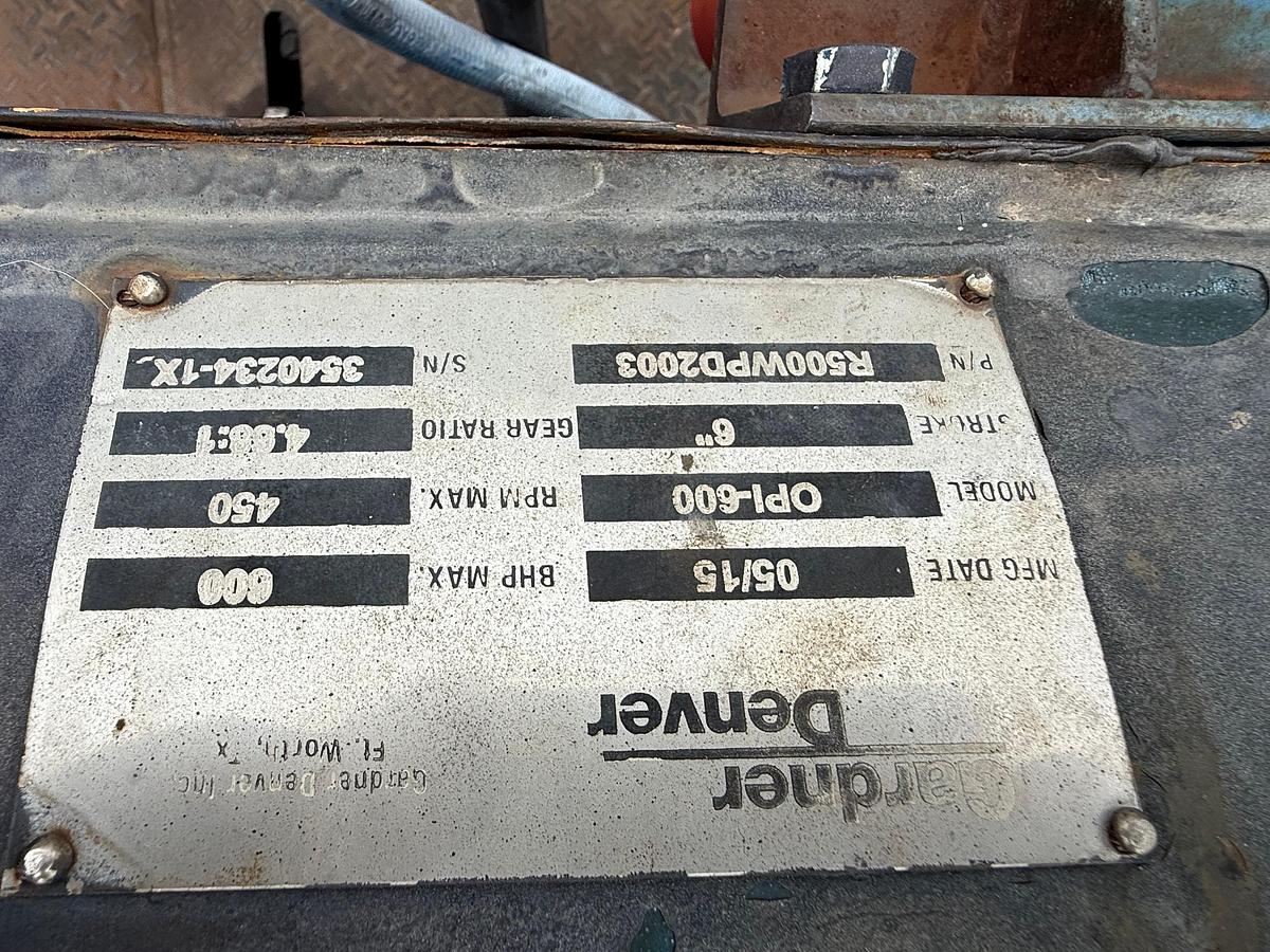 Used 2005 Kenworth T800 Pump Truck - Gardner Denver / OPI 10K Triplex Pump - Fully Functional!