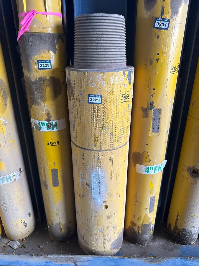 Used (2) Hydraulic Cylinder / Actuator 6 5/8'' REG Connection