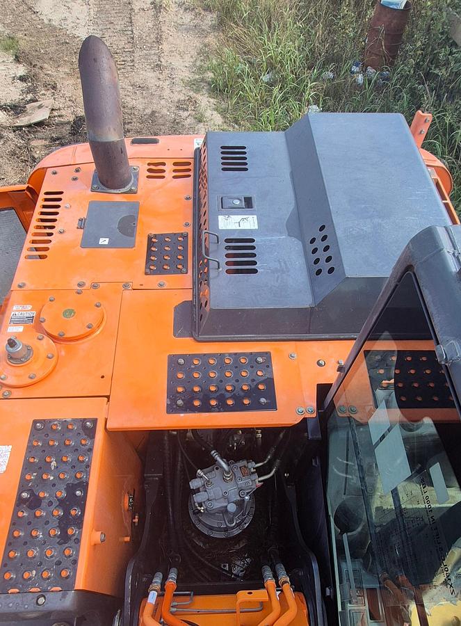 Used 2015 HitachiZaxis 160LC