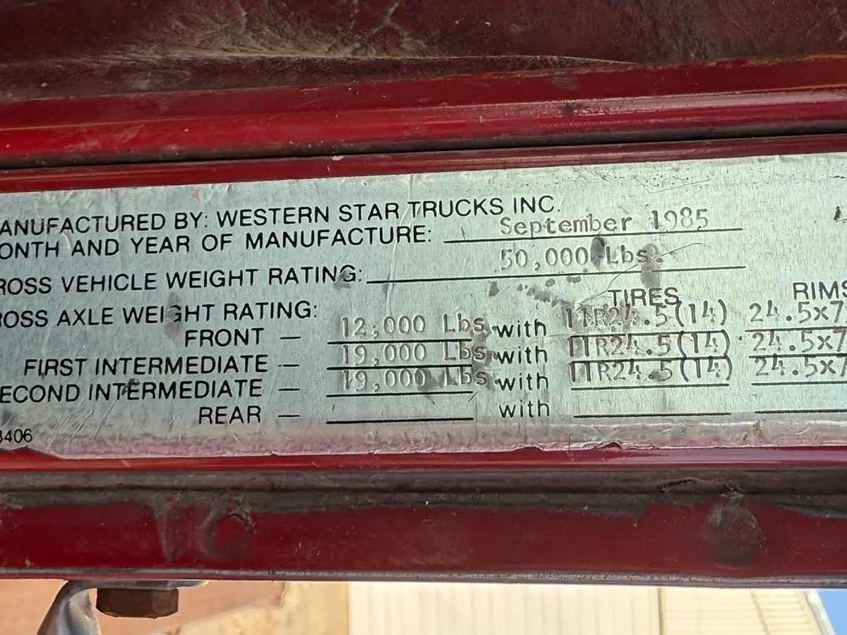 Used 1986 Western Star 4964 Tulsa 65K Mech Winch Truck