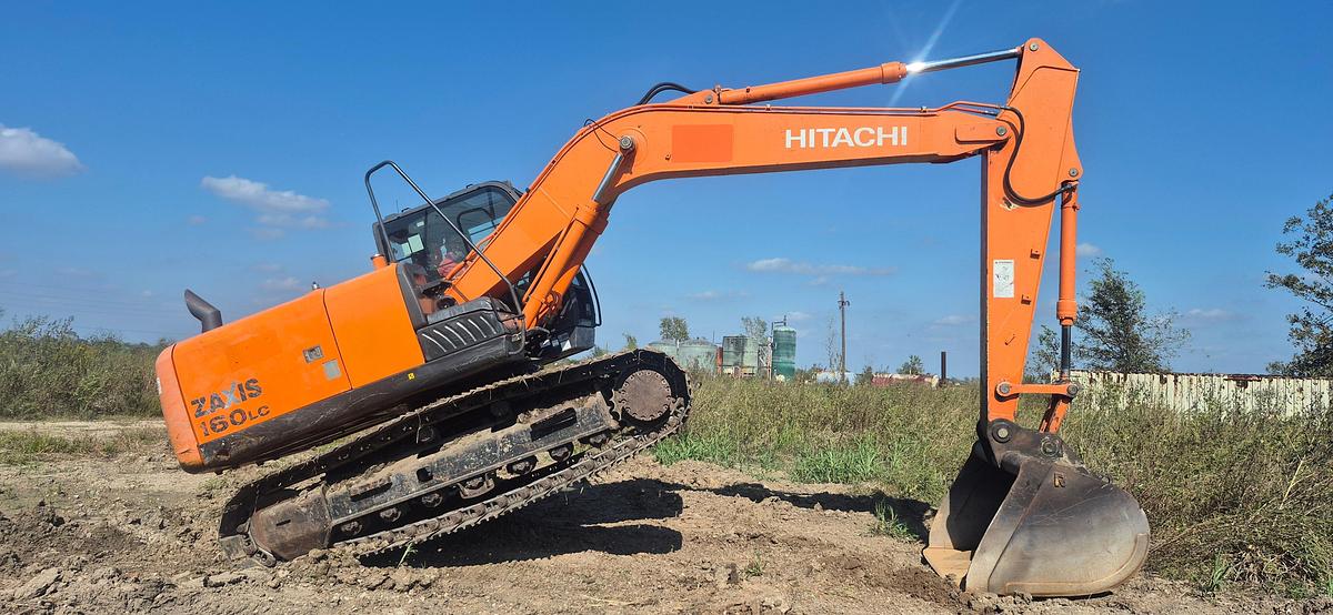 Used 2015 HitachiZaxis 160LC