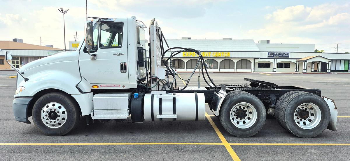 Used 2015 International Truck