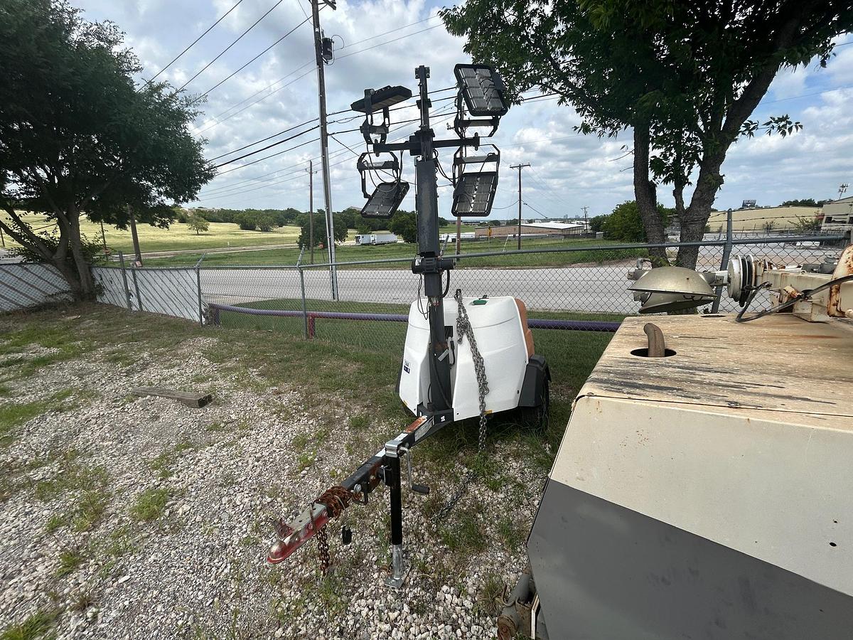 Used 2018 Generac MLT6SMD 6KW S/A Bumper Pull LED Light Tower