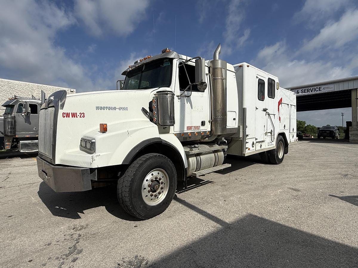 Used 2007 Western Star Wireline Service Truck with Sleeper Cab