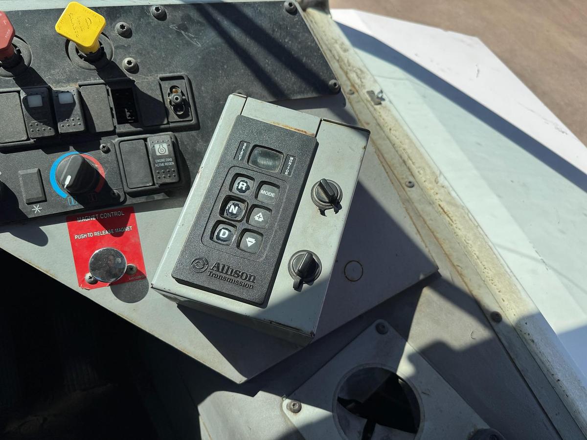 Used 2019 Autocar 4x2 Spotter Truck