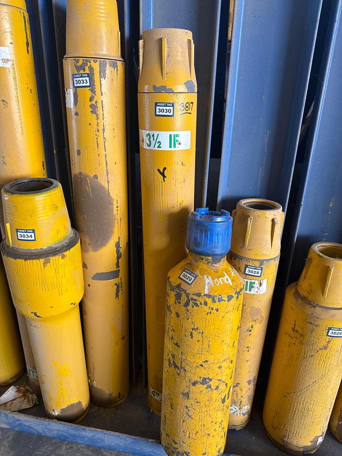 Used (9) Crossover Sub 3 1/2'' IF to 4'' FH