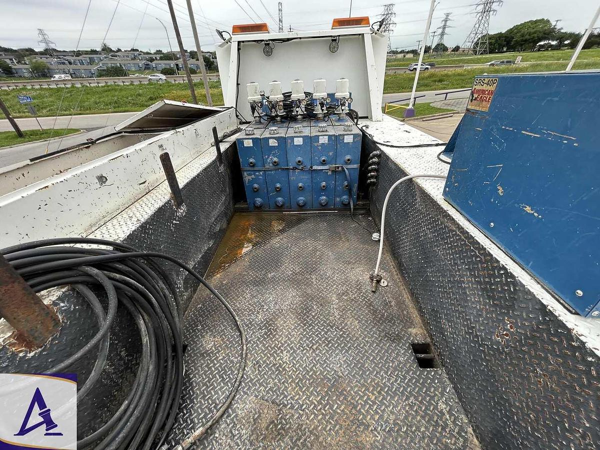 Used 2011 PETERBILT 337 SERVICE TRUCK