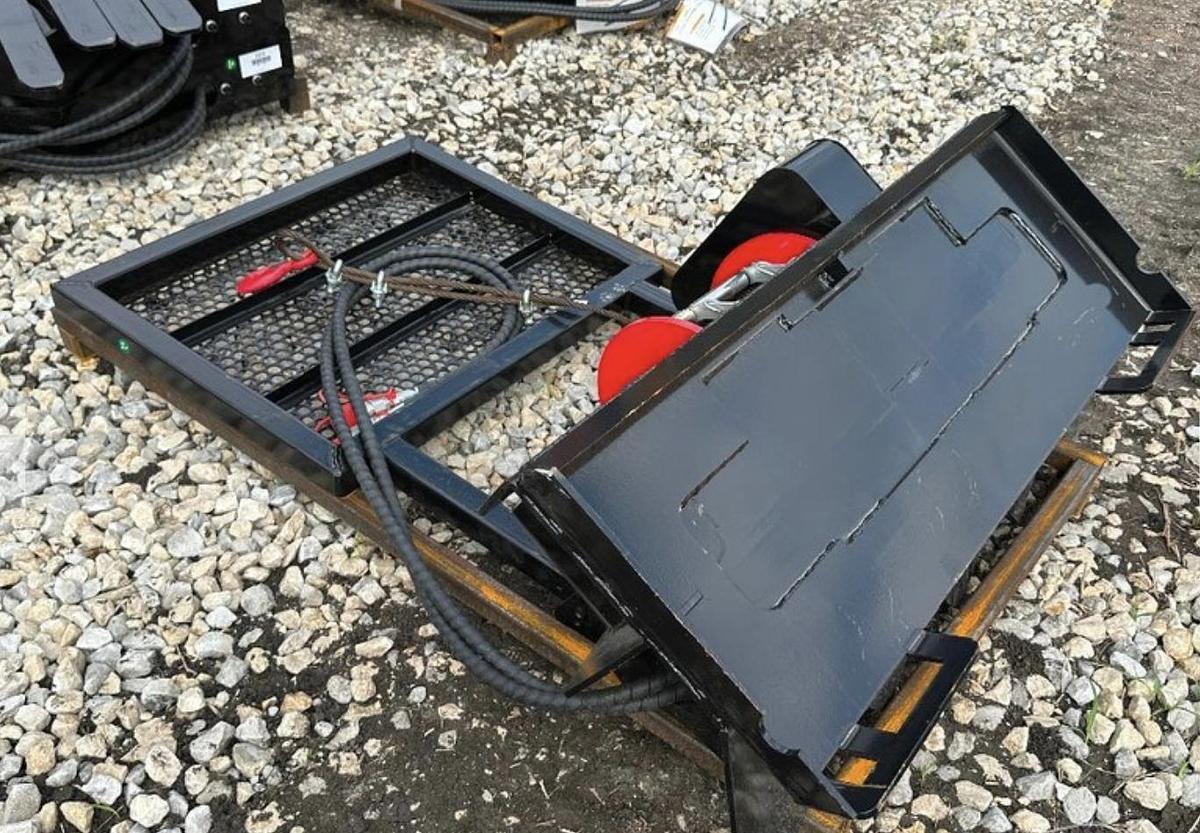 Used 2026 GIYI GY-LW45 Winch Skid Steer Attachment (UNUSED)