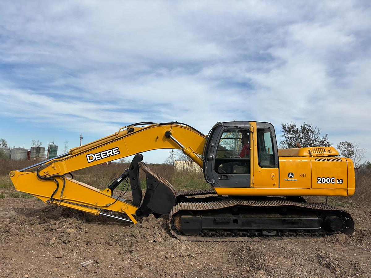 Used 2005 John Deere 200LC Excavator