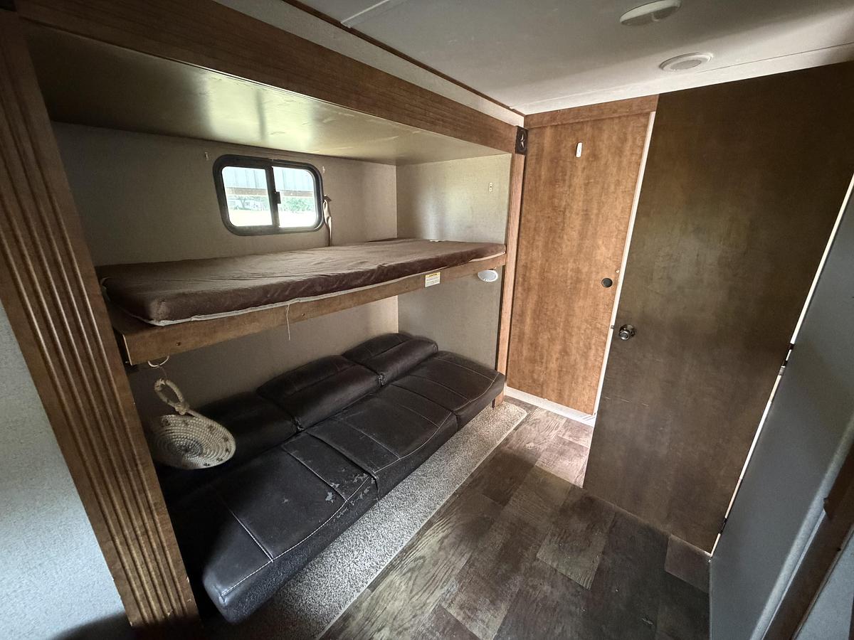 Used 2018 Longhorn Crossroads Bumper Pull Travel Trailer Bunkhouse