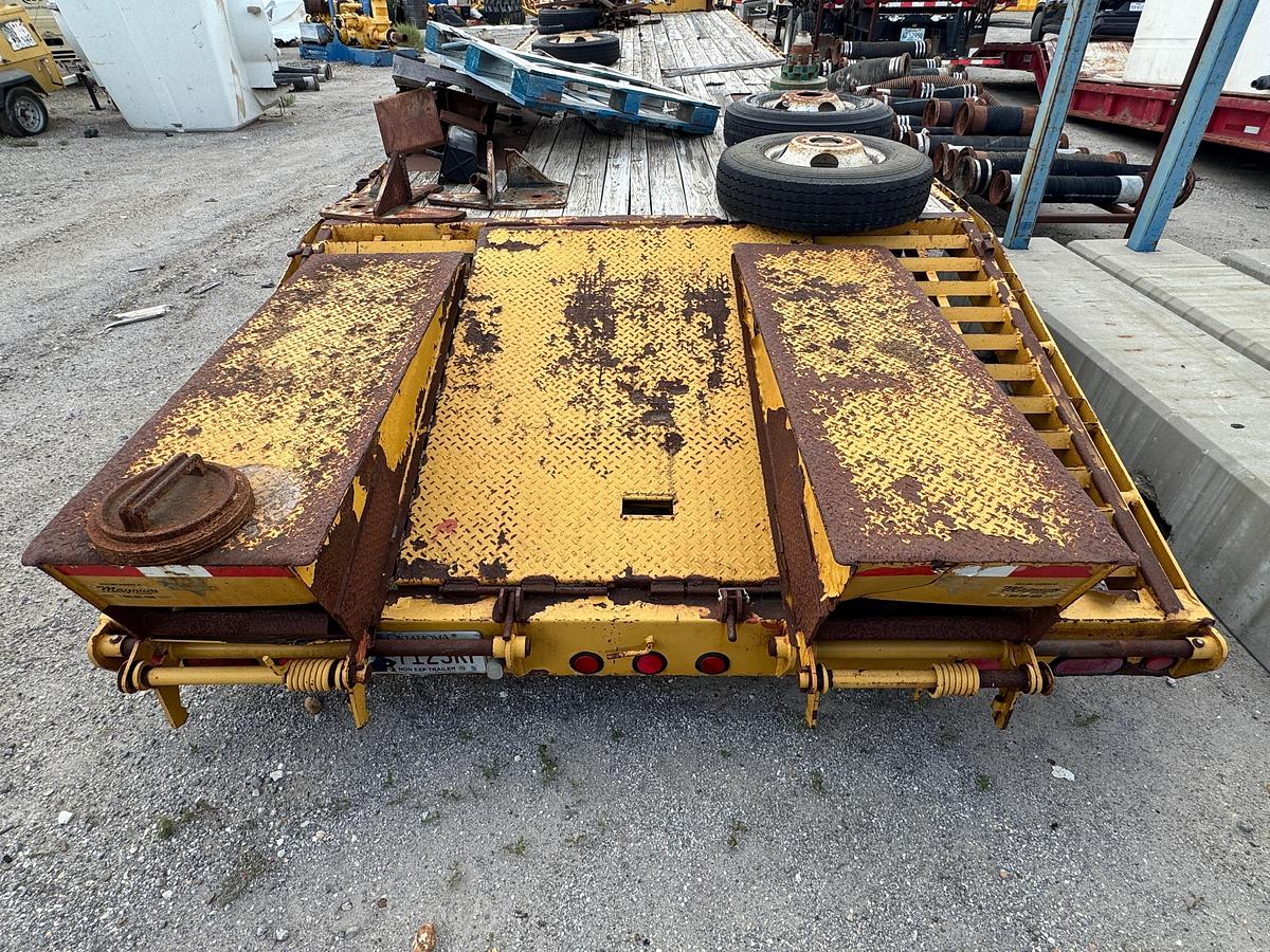Used PJ Magnum Gooseneck Flatbed Trailer