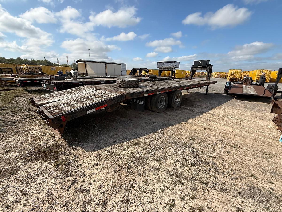 Used 32FT Dovetail Gooseneck Trailer
