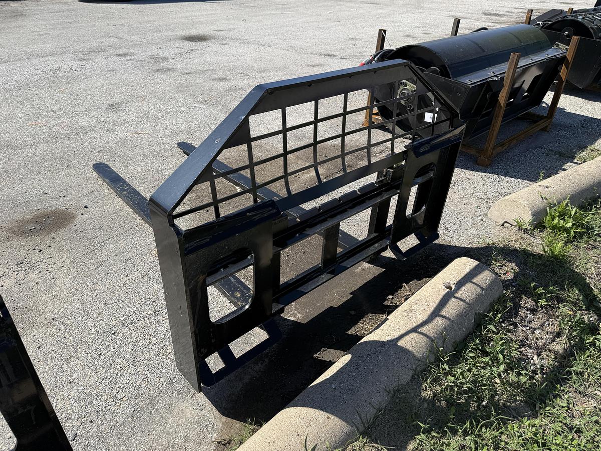 Used 2026 CAPTOK CK-DHC 60in Forks Skid Steer Attachment (UNUSED)