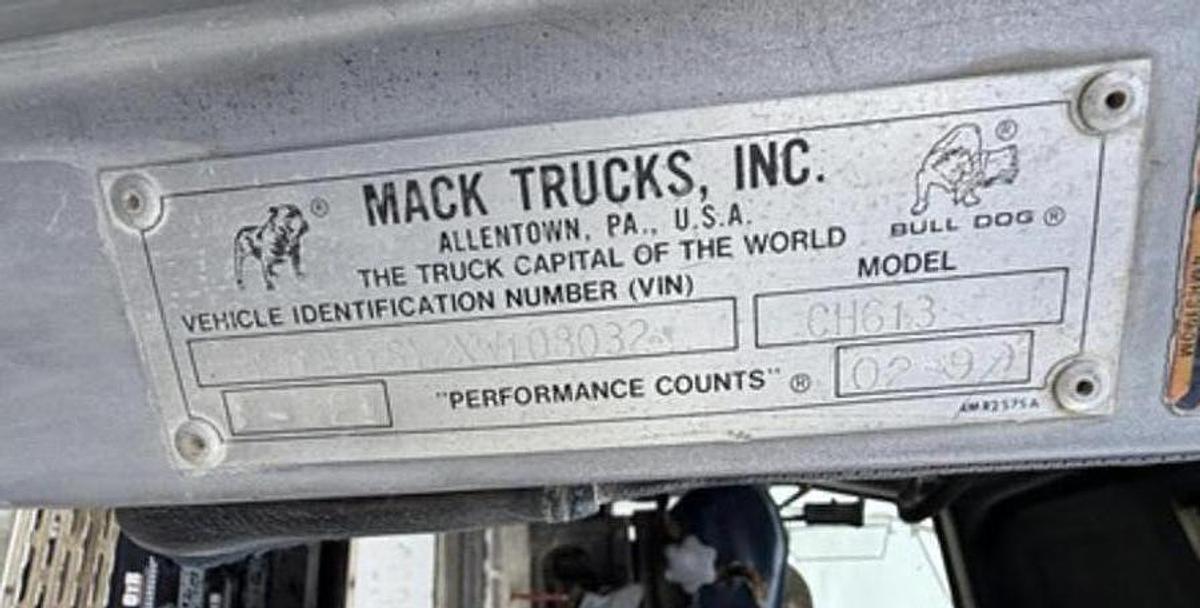 Used 1999 Mack CH613 60K Mech Winch Truck