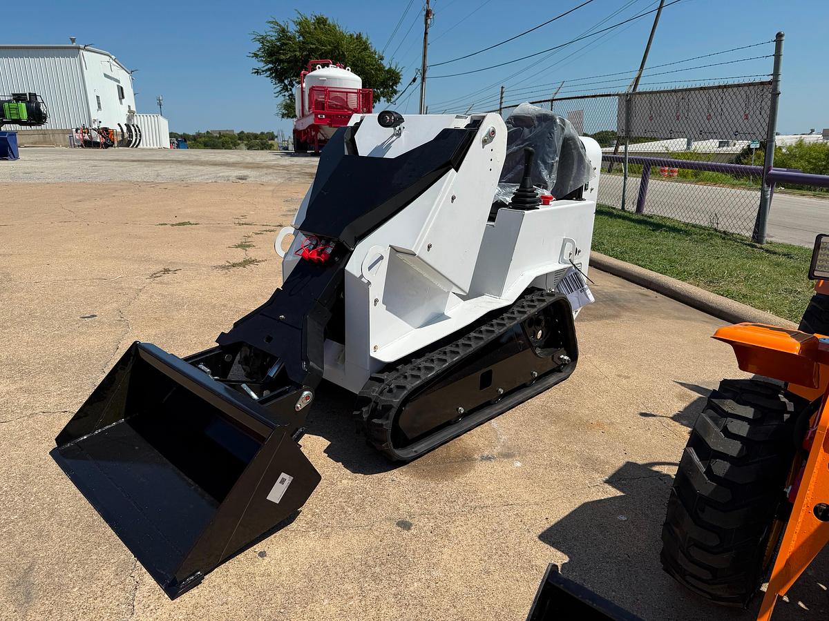 Used 2025 Bison Tek BT360 Pro Skid Steer Loader