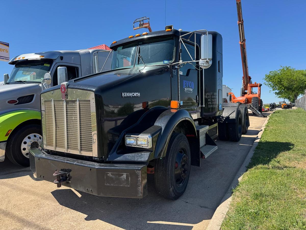 Used 2007 Kenworth T800 6x4 Sleeper Truck Tractor