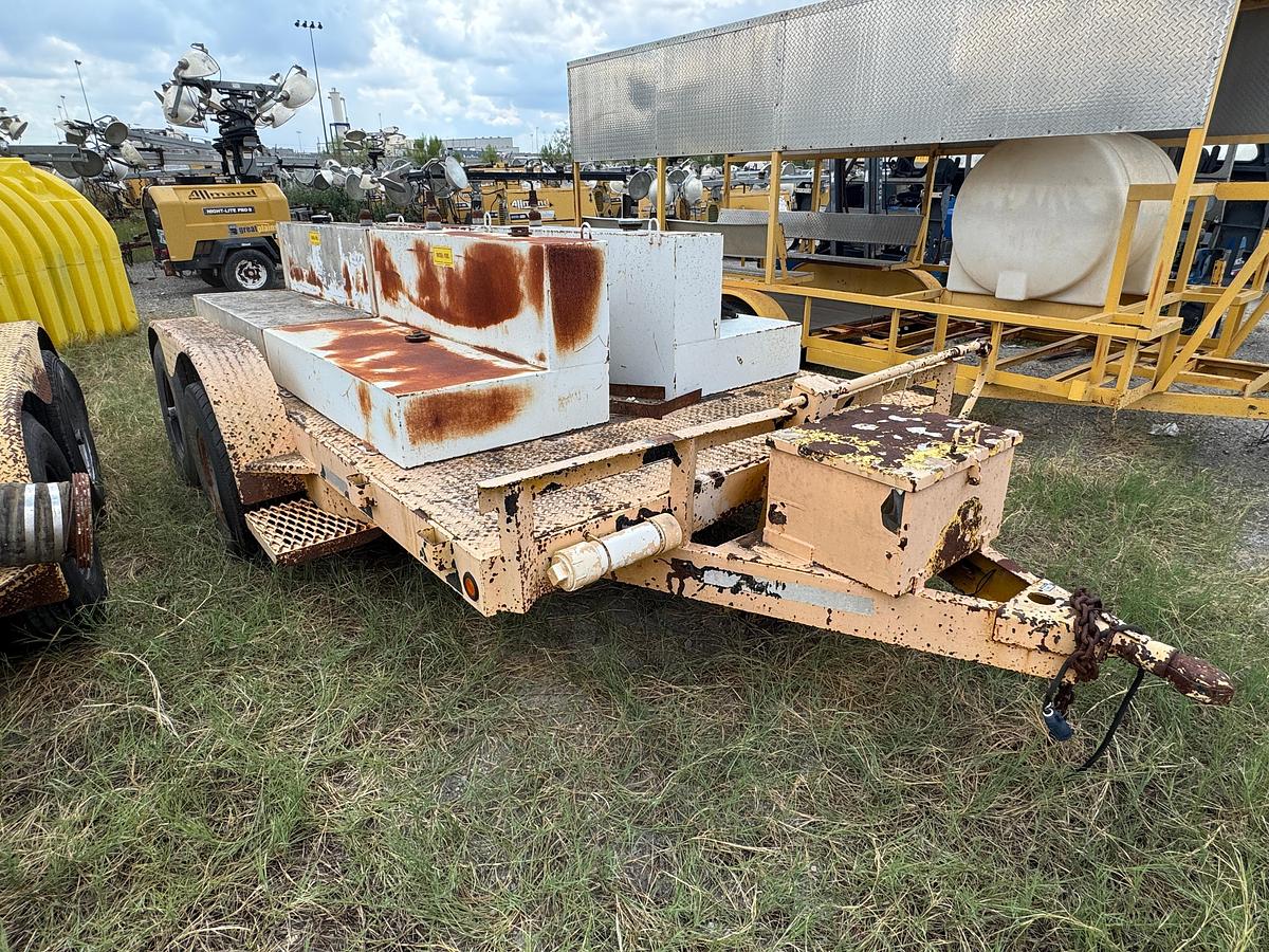 Used Fuel/Service Tandem Axle Trailer