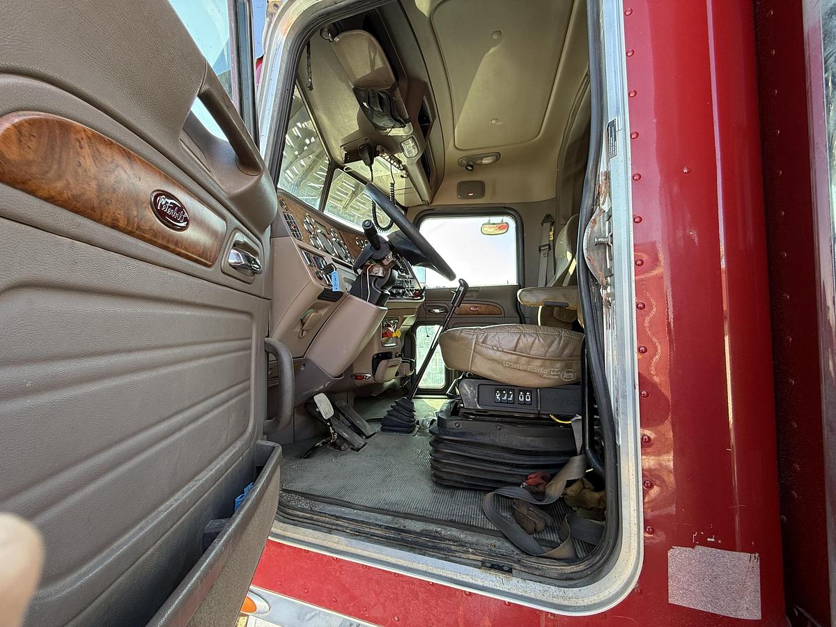 Used 2008 Peterbilt Slick Truck