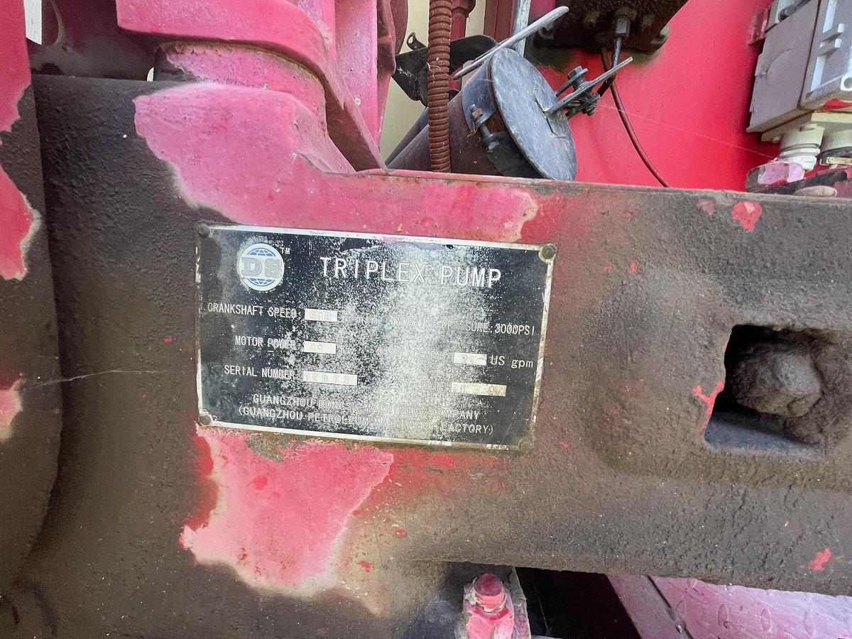 Used DS 320 4-Station Closing Unit