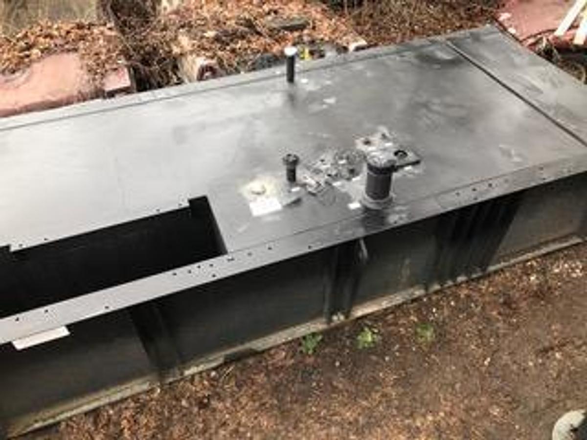 Used 2018 HennigFuel Tank - 1420 Gallons (Never Seen Fuel)