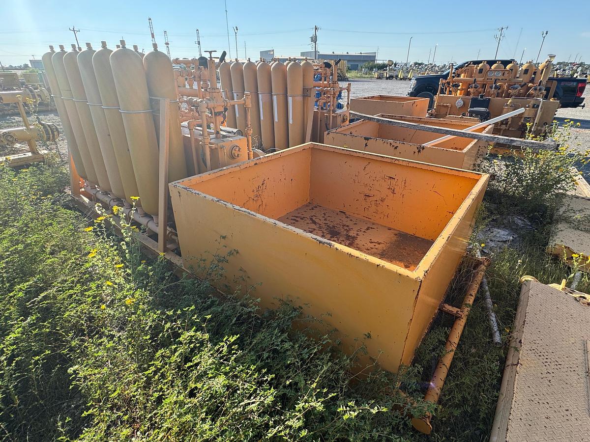 Used 2011 Advanced Pressure 6-Station 120-Gallon Accumulator- BEAR Triplex Pump - Honda Gas Engine